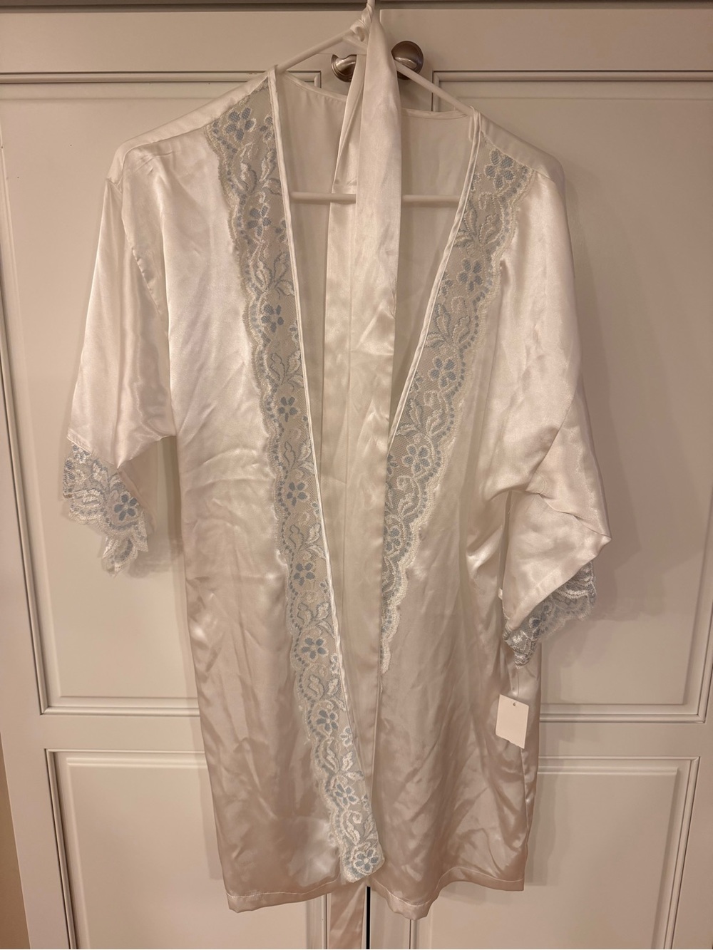 Satin Lace-Trim White Kimono Robe